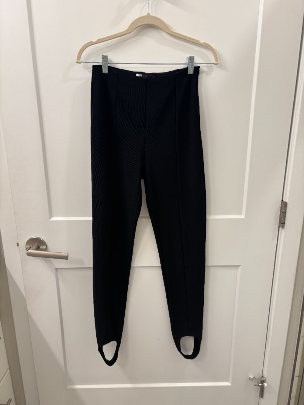 En Saison Black High Waisted Stirrup Pants Size Small